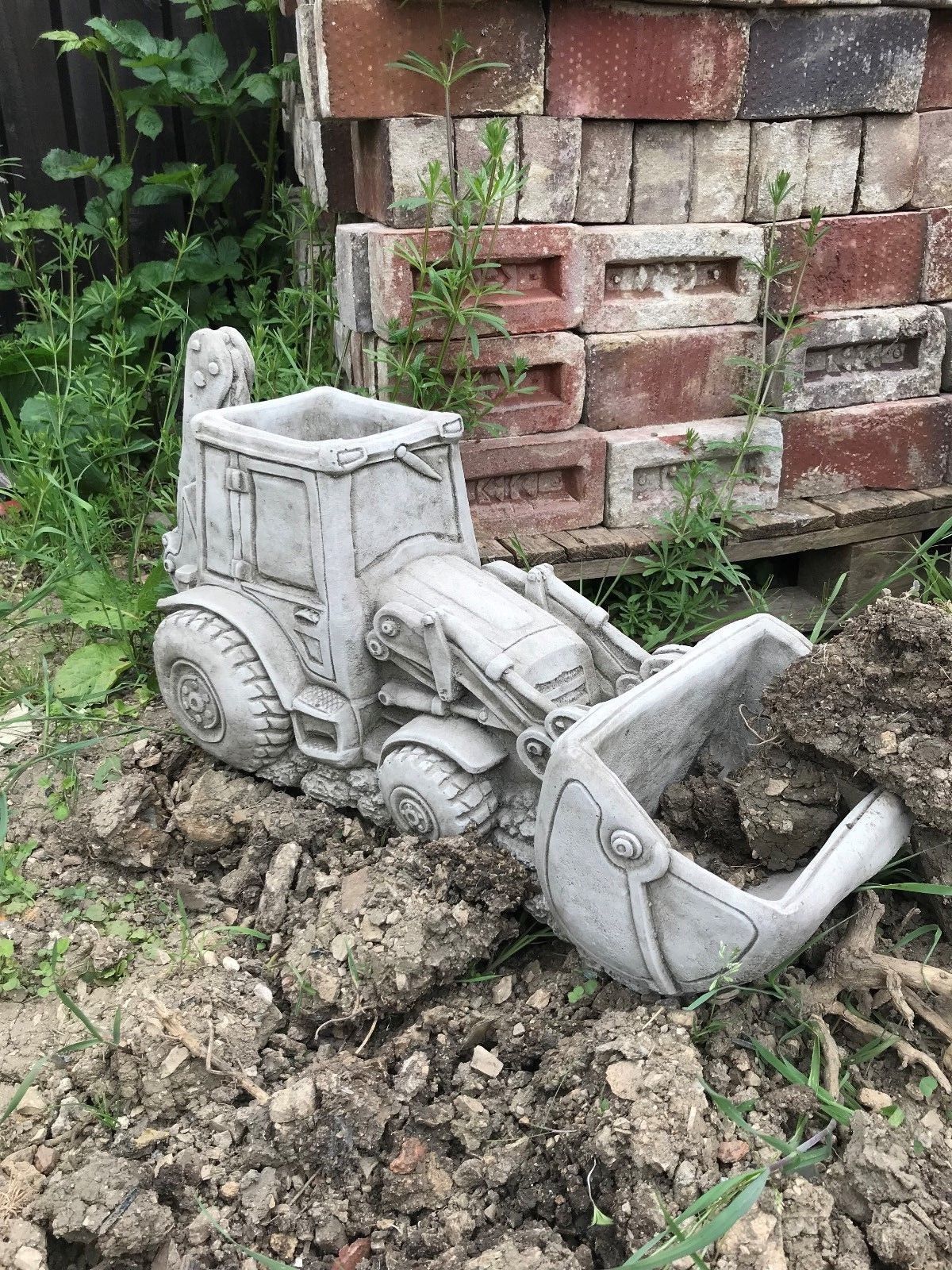 JCB Shovel Digger Planter - Garden Feature | Heavy & Durable stone digger planter with front bucket raised, ideal for outdoor garden decoration.