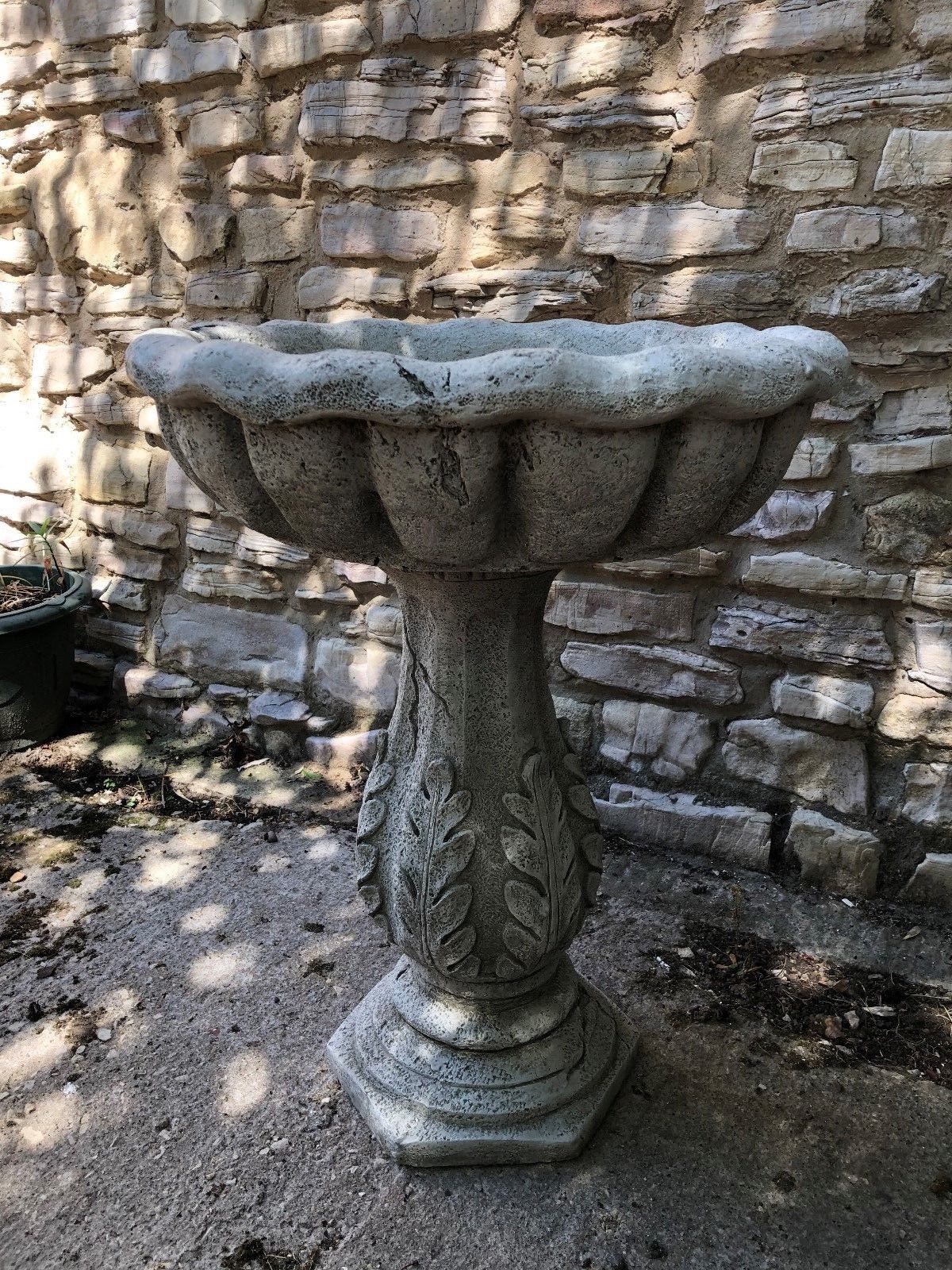 Leaf Design Garden Bird Bath in antique stone finish with scalloped bowl and ornate leaf pedestal, ideal for outdoor garden decor.